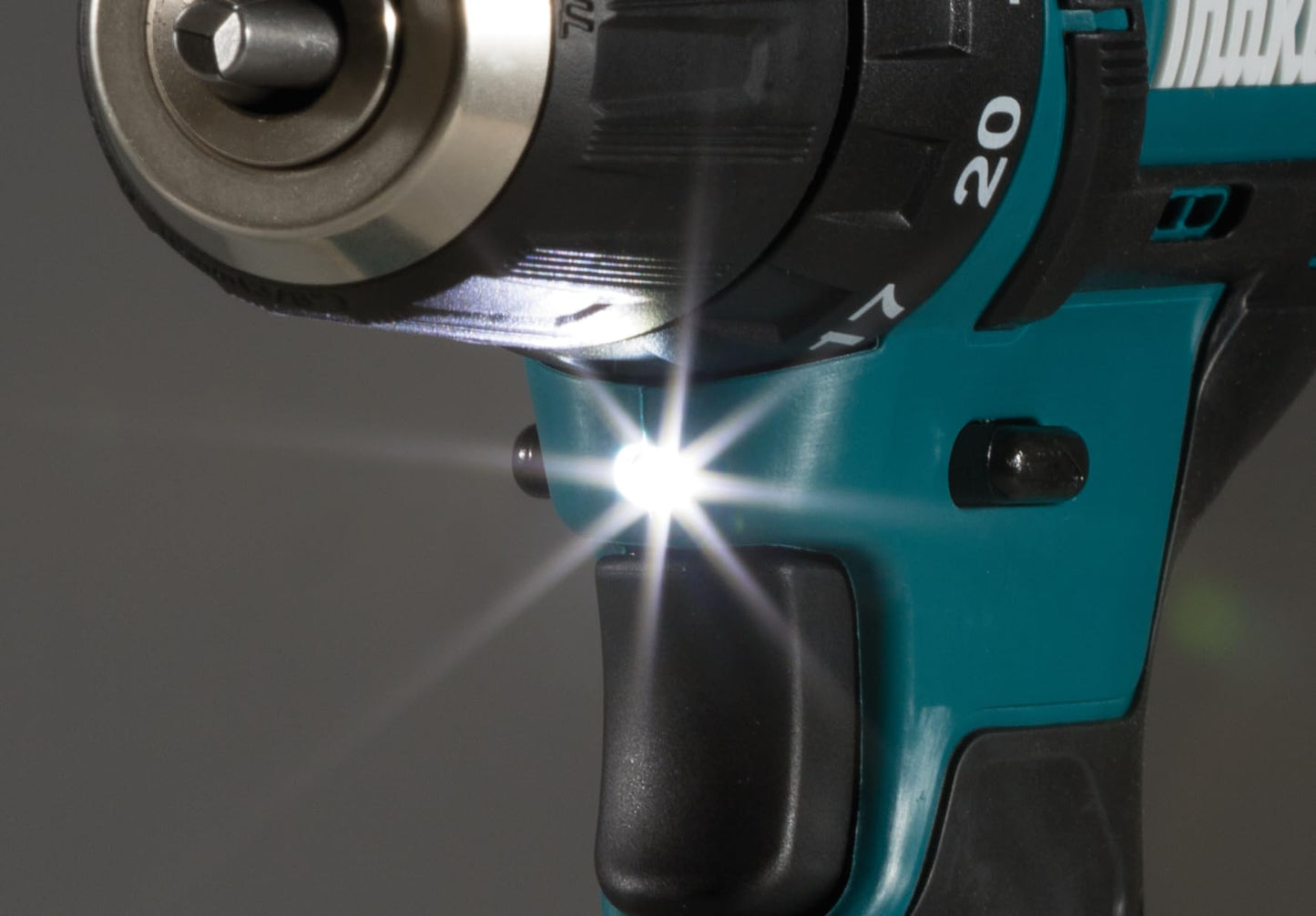 Makita DF333DSAE Akku-Bohrschrauber 12 V max. / 2,0 Ah, 2 Akkus + Ladegerät im Transportkoffer, Schwarz, Blau